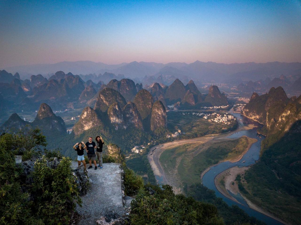 Mountain Stream Hostel Yangshuo Eksteriør billede